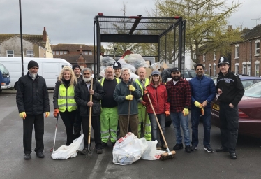 Litter pick in Barton, Glos 